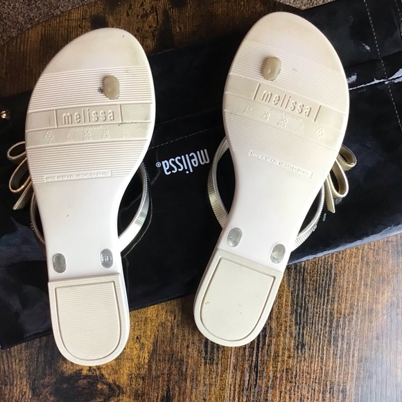 Melissa Gold bow Flip Flops - Picture 4 of 6